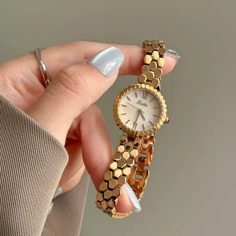 Scottie 9615B Women's Quartz Watch Honeycomb Stainless Steel Band Mother Of Pearl Dial 30M Water Resistant Fashion Wristwatch