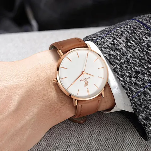 LUCKY FOX Luxus Mode Quarzuhr Für Damen Herren Kunstlederband Fuchs Zifferblatt Casual Business Armbanduhr Minimalist Paar Geschenk