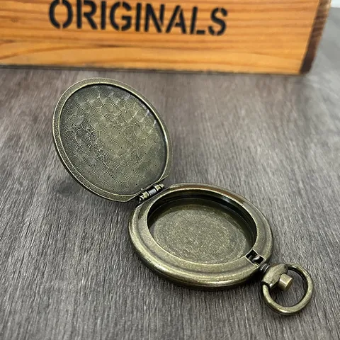 Vintage Legering Zakhorloge Stijl Balsem Doosje Antiek Brons Vaste Parfum Case Gegraveerd Reliëf Medaillon Voor DIY Sieraden