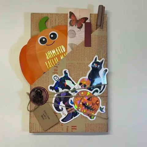 Τυφλό Ραντεβού Με Ένα Βιβλίο Μυστήριο Κουτί Halloween Witch Vintage Περιτύλιγμα Εφημερίδας Σετ Δώρου Έκπληξη Με Αυτοκόλλητα Και Κερί