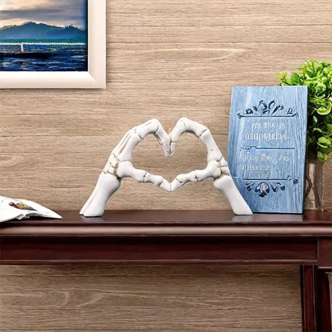 Halloween Skeleton Hand Heart Shaped Resin Ornament Creative Gothic Desktop Decor Skull Gesture Figurine For Home Party Gift