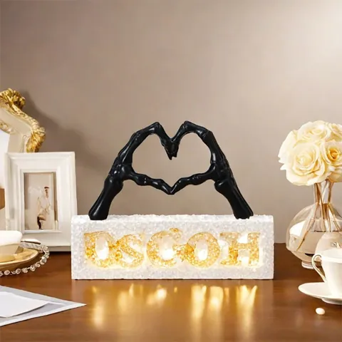 Halloween Skeleton Hand Heart Shaped Resin Ornament Creative Gothic Desktop Decor Skull Gesture Figurine For Home Party Gift