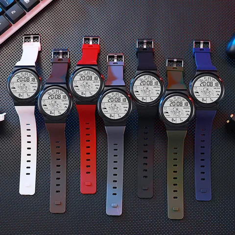 Orologio Sportivo Digitale per Bambini Impermeabile Astronauta Quadrante Grande Orologio Elettronico con Sveglia Luce Notturna Cinturino in Silicone