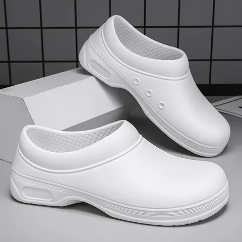 Non-Slip Chef Shoes Waterproof Oil-Proof Work Safety Shoes For Kitchen Hospital Men Women Integrated Molding EVA Clogs