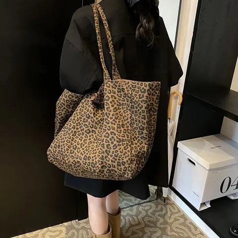 Korean Style Leopard Canvas Tote Bag For Women Large Capacity Casual Commuter Shoulder Bag Fashion Handbag