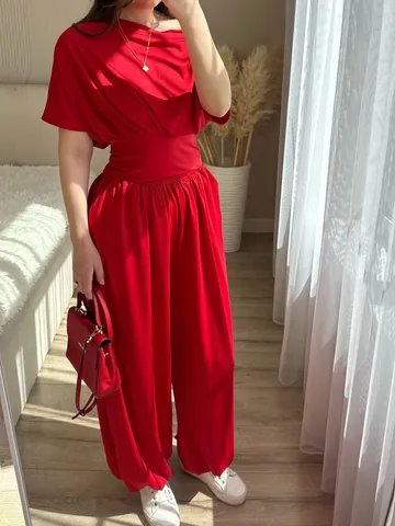 Women Casual Polyester Top And Bottom Off Shoulder Waist Cinched Lantern Pants Set Solid Color Short Sleeve Summer Lounge Wear