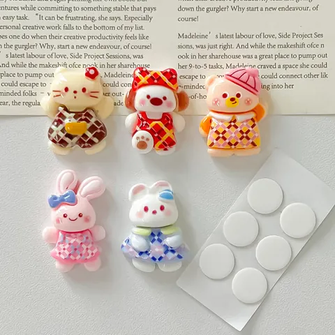 Cartoon Tier Harz Charms Set Kariertes Kleid Hase Bär Katze DIY Schmuckherstellung Zubehör Schuhdekoration Kühlschrankmagnet Zubehör