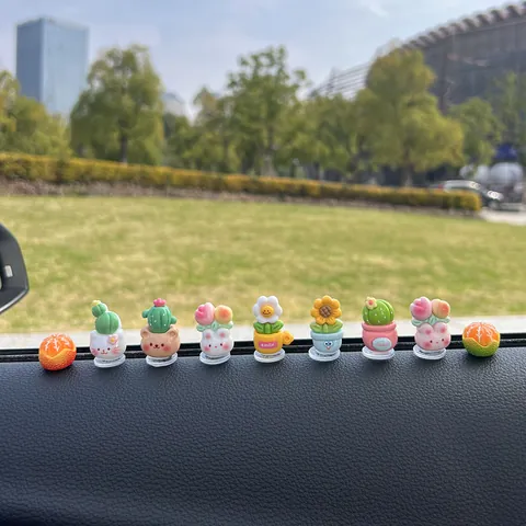 Simpatico Ornamento per Auto a Forma di Vaso di Fiori in Miniatura in Resina Girasole Cactus Animale per Cruscotto Auto Casa Ufficio Scrivania