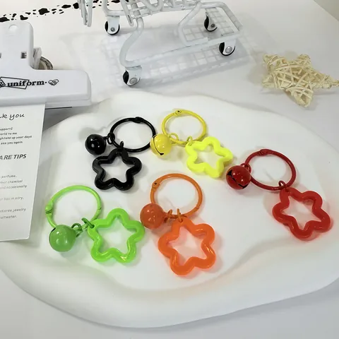 Ins Style Colorful Hollow Pentagram Star Keychain Cute Cartoon Bell Pendant Plastic Resin Bag Charm Key Ring Accessory