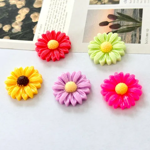 Piccoli Accessori Fai-da-te in Resina a Forma di Margherita Ciondoli a Fiori con Retro Piatto per Decorazione di Mollette e Cover