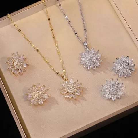 Fashion Sunflower Titanium Steel Zirconia Jewelry Set For Women Elegant Gold Silver Plated Floral Pendant Necklace Stud Earrings Daily Party Accessory