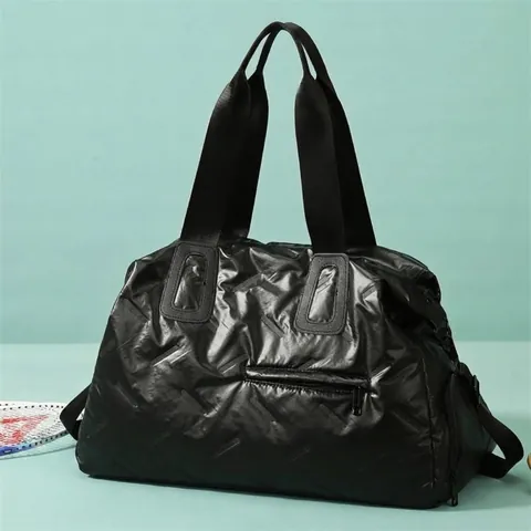 Large Capacity Waterproof Quilted Travel Bag For Women Metallic Gloss Puffer Gym Duffel Bag With Independent Shoe Compartment