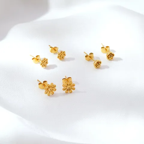 Fashion Stainless Steel Flower Stud Earrings For Women Gold Plated Rose Daisy North Star Minimalist Tiny Jewelry Earrings