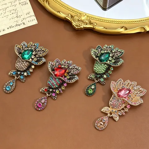 Vintage Alloy Multicolor Rhinestone Flower Brooch Pin For Women Luxury Inlaid Crystal Floral Corsage Clothing Accessories