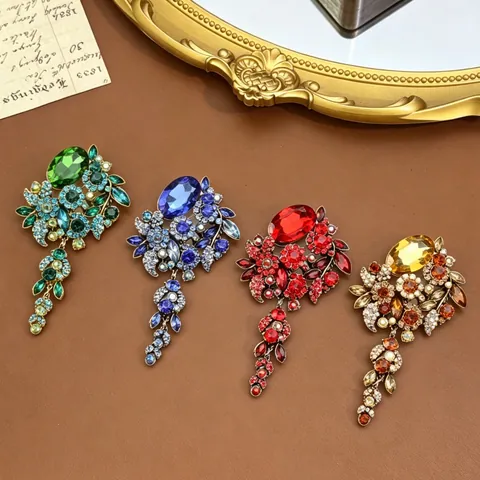 Vintage Alloy Rhinestone Tassel Brooch For Women Exaggerated Floral Glass Stone Brooch Pin Luxury Banquet Jewelry Accessory