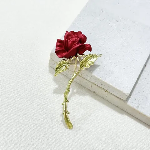 Vintage French Romantic Red Rose Brooch Alloy Enamel Flower Pin For Women Coat Suit Dress Accessories Elegant Jewelry Gift