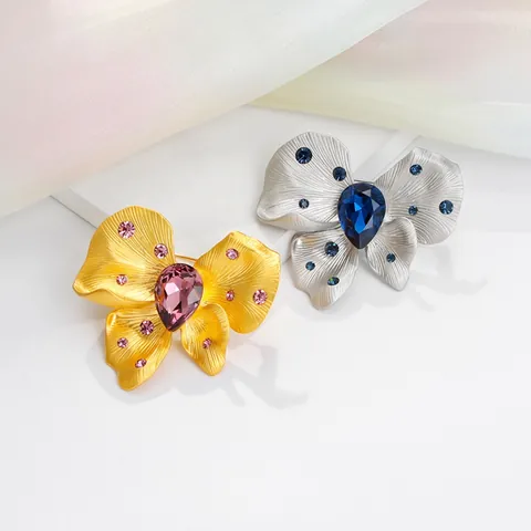 Exquisite Butterfly Brooch Pin Alloy Rhinestone Fashion Suit Corsage Clothes Accessories For Women Party Jewelry