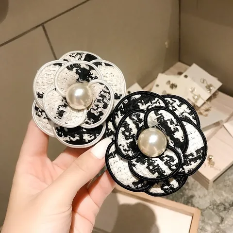 Vintage Tweed Tissu Camélia Fleur Broche Épingle Pour Femmes Perle Artificielle Strass Corsage Pour Manteau Veste Costume Revers Accessoires