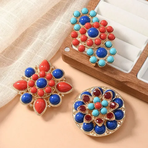 Vintage Ethnic Style Lotus Brooch Alloy Rhinestone Pin Accessory For Hanfu Cheongsam Women Jewelry Gift Retro Floral Breastpin