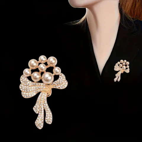 Elegant Alloy Flower Bow Knot Brooch For Women Light Luxury Rhinestone Artificial Pearl Bouquet Brooch Pin Jewelry Gift