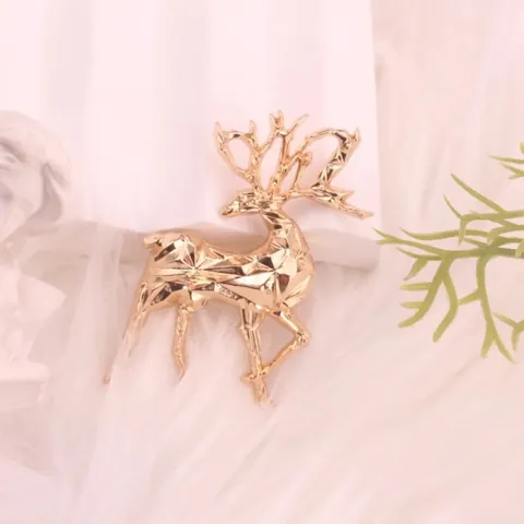 Vintage Alloy Enamel Christmas Reindeer Brooch Retro Rhinestone Deer Pin For Women Men Xmas Party Celebration Jewelry Gift