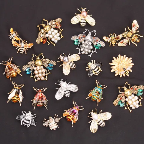 Vintage Enamel Bee Brooch Fashion Rhinestone Insect Pin For Women Alloy Animal Lapel Pin Jewelry Gift Apparel Accessories