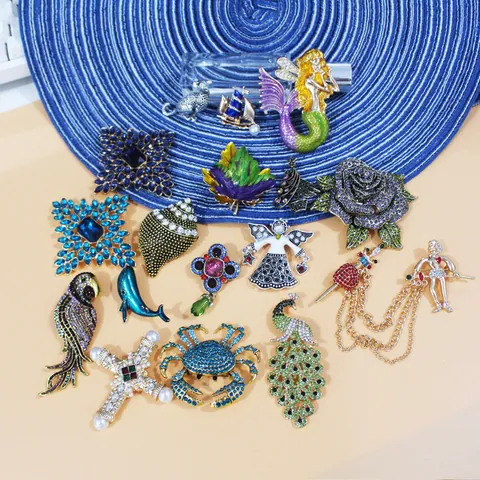 Vintage Hofstijl Strass Kristal Brosche Pin Legering Dier Zeemeermin Bloem Engel Kruis Pin Voor Vrouwen Jas Accessoires