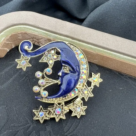 Broche Vintage de Esmalte Cara de la Luna y Estrella en Aleación Bañado en Oro con Strass AB Joyería de Solapa Celestial Retro para Mujer Hombre