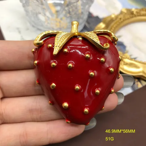 Vintage Enamel Strawberry Brooch Earrings Alloy Gold Plated Fruit Pins Jewelry For Women Coat Suit Accessory
