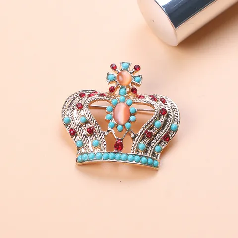 Baroque Vintage Palace Alloy Brooch Pin with Artificial Pearl and Rhinestone Palace Style Crown Cross Corsage For Unisex