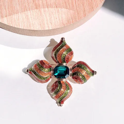 Broche Croix Baroque Vintage pour Femmes Style Cour Exotique Émail Strass Vert Épingle Rétro Palais Manteau Robe Accessoires
