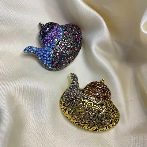 Broche Lampe Magique d'Aladin Théière Exotique Vintage en Alliage Avec Strass Incrusté Design Ajouré Épingle pour Manteau Femme