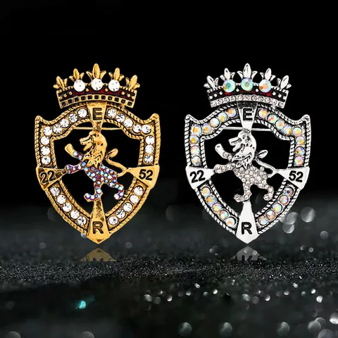 Vintage Palace Style Lion Shield Crown Rhinestone Brooch For Men Women Suit Lapel Pin Heraldry Jewelry Accessory