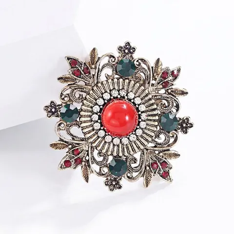 Vintage Baroque Palace Style Alloy Rhinestone Brooch Pin Antique Gold Red Green Crystal Luxury Flower Brooch Coat Accessory