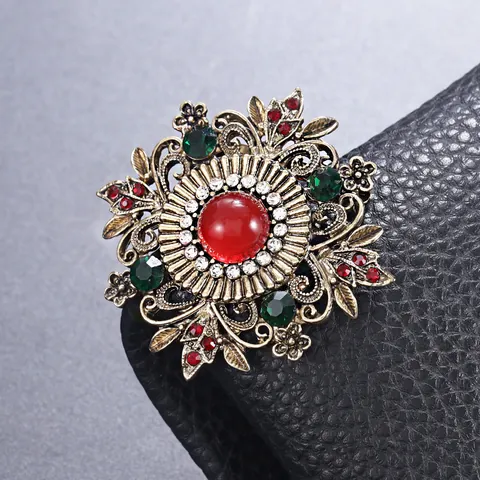 Retro Paleis Legering Broche Rode Edelsteen Strass Bloem Corsage Dames Retro Royal Stijl Kleding Speld Sieraden Accessoires