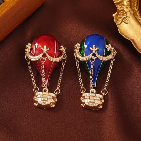 Creative Cute Glazed Hot Air Balloon Brooch Retro Alloy Enamel Suit Pin Lapel Jewelry Gift For Men Women Clothing Accessory