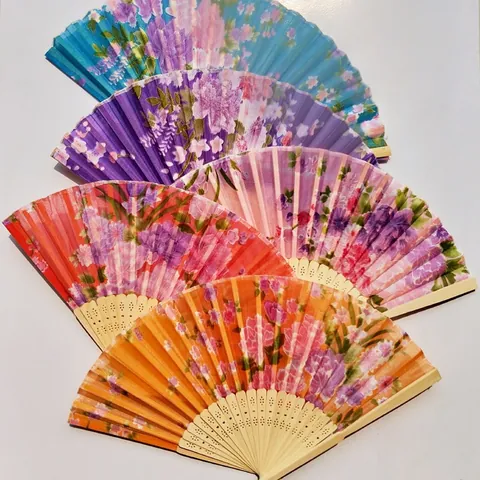 Japanese Style Printed Fabric Folding Fan With Bamboo Frame Floral Pattern Handheld Fan For Women Wedding Party Gifts