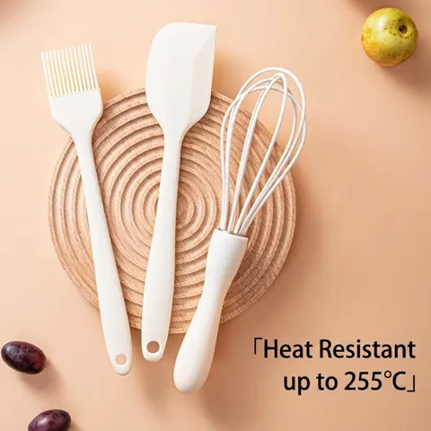 Silicone Baking Tool Set Creamy White 3 Pieces Includes Spatula Oil Brush Whisk Heat Resistant Integrated Kitchen Tools For Cake Cream BBQ