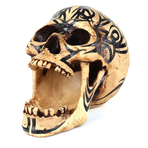 Gothic Resin Carved Skull Ornament Auspicious Cloud Pattern Ghost Head Figurine Halloween Party Bar Theme Decoration Props