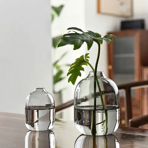 Nordic Smoky Gray Borosilicate Glass Vase Minimalist Light Luxury Creative Aromatherapy Bottle Hydroponic Flower Vase Living Room Home Decor Accent Desktop Ornament