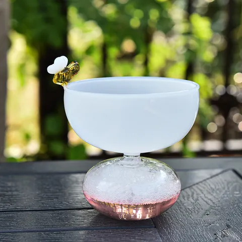 Modern Creative Glass Dessert Cup With Bubble Base Bee Decoration Frosted Ice Cream Bowl Milkshake Yogurt Cup Home Tableware