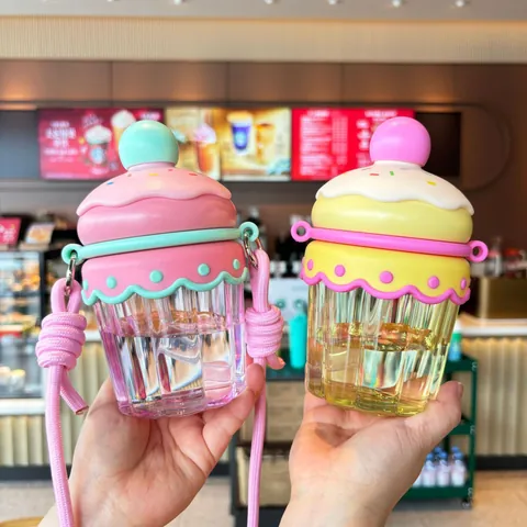 Cute Cartoon Cake Shape Plastic Straw Water Bottle With Portable Shoulder Strap Eco-Friendly Drinking Cup For Kids Girls School Outdoor Travel