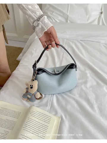Women Vintage PU Leather Shoulder Crossbody Bag Fashion Casual Handbag With Bear Pendant Elegant Tote Bag