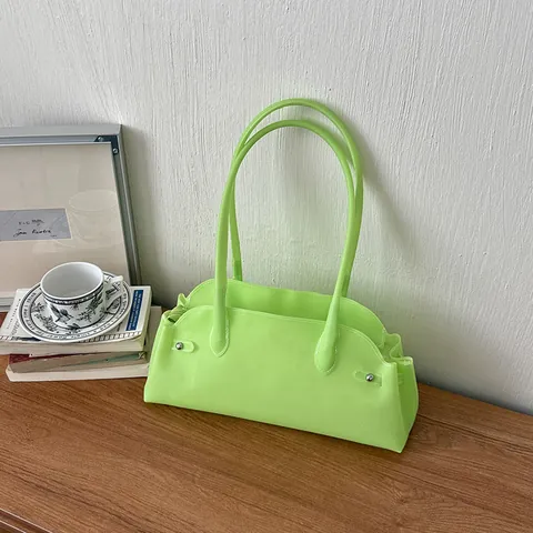 Minimalistiki Tsanta Maschalis apo PVC gia Gynaikes Moda Monohromi Tsanta Omou Megalis Horitikotitas Casual Tsanta