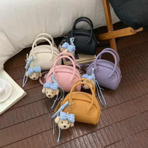 Femmes Mode Sac Boston Cuir PU Coquillage Sac à Main Couleur Unie Sac Bandoulière Décontracté Avec Pendentif