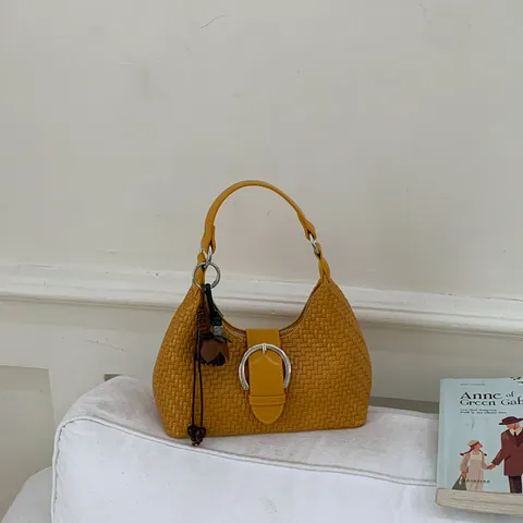Minimalist PU Woven Shoulder Bag For Women Fashion Commuter Underarm Bag Retro Dumpling Handbag