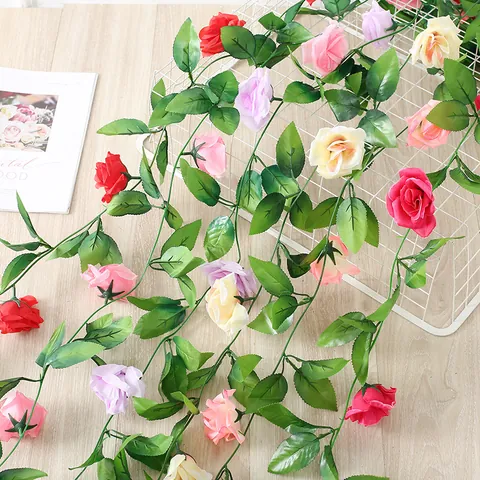Vigne de Fleurs de Rose Artificielle Guirlande de Roses en Soie pour Maison Salon Plafond Mariage Fête Décoration Plante Artificielle