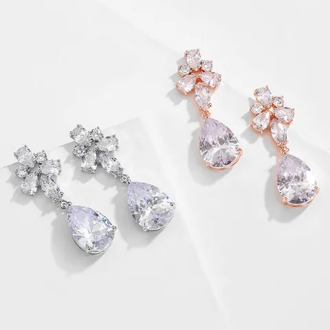 Elegante Koperen Waterdruppel Oorbellen Super Glimmende Strass Druppel Oorbellen Luxe Ontwerp Bruidsfeest Sieraden Voor Vrouwen