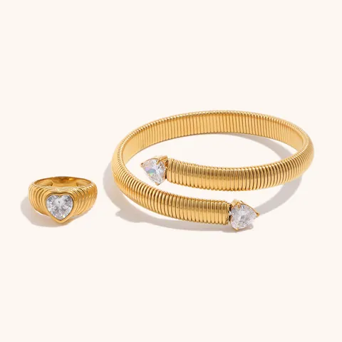 18K Gold Plated Stainless Steel Striped Heart Zirconia Bangle Ring Jewelry Set Elegant Vintage Fashion Jewelry For Women