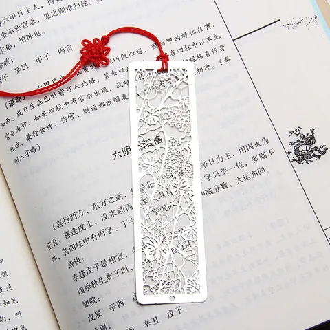 Chinese Style Stainless Steel Hollow Metal Bookmark With Red Tassel Traditional Pattern Rectangular Retro Page Marker For Book Lover Business Souvenir Gift